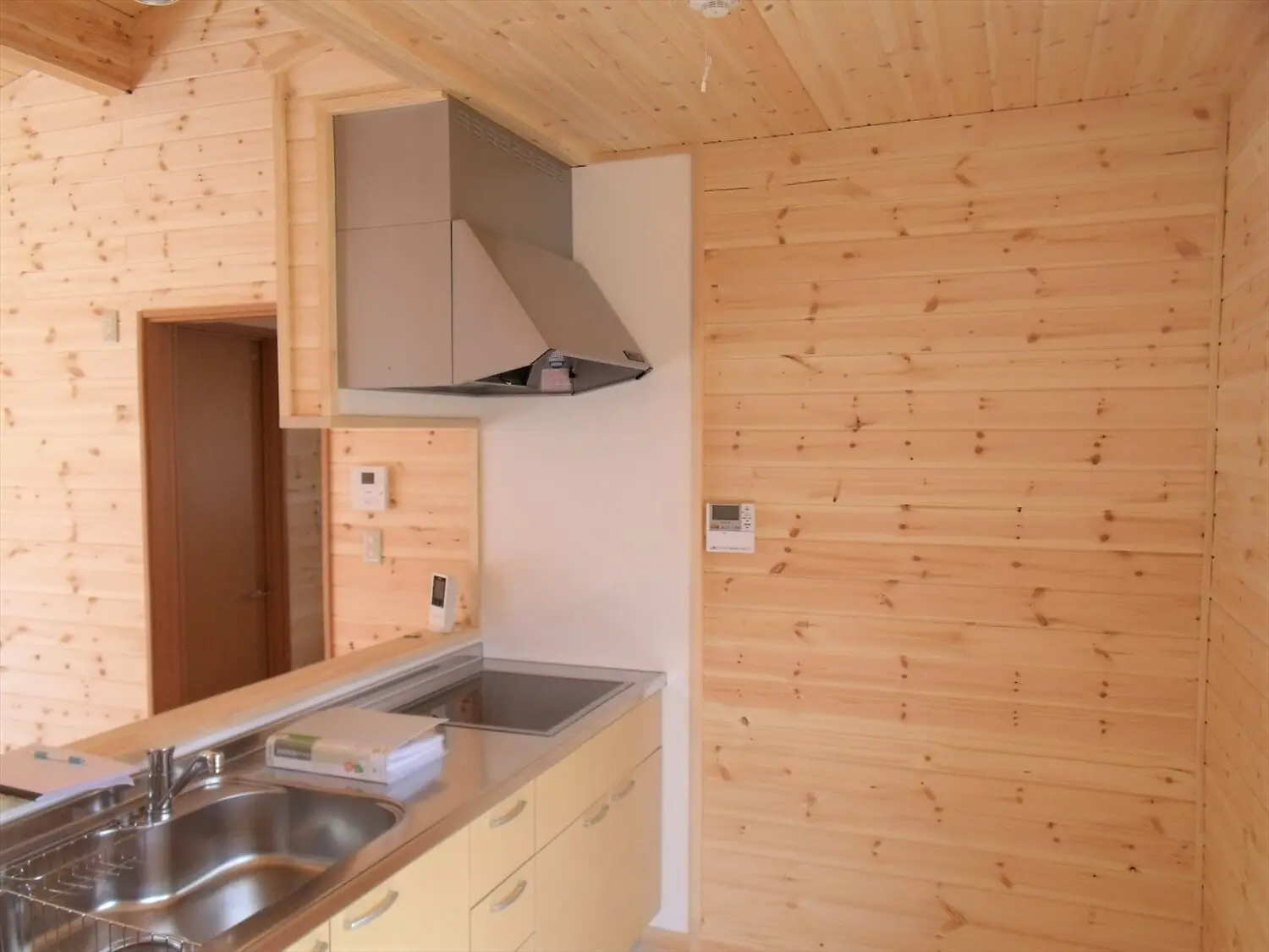 ce0c182cca2bb9b95ff8ac768f7ea588